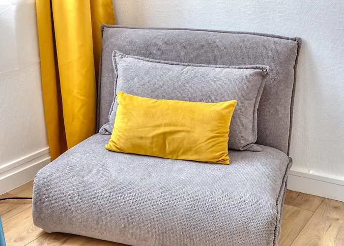 Urszula Proche Du Vieux Marche *